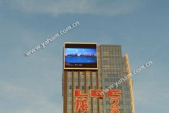元亨光電網(wǎng)格屏讓深圳龍光世紀大廈更高亮